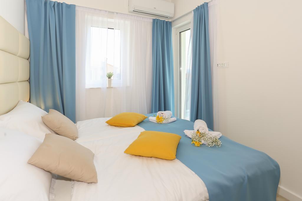 Villa Aqua ซาบอริซ ภายนอก รูปภาพ