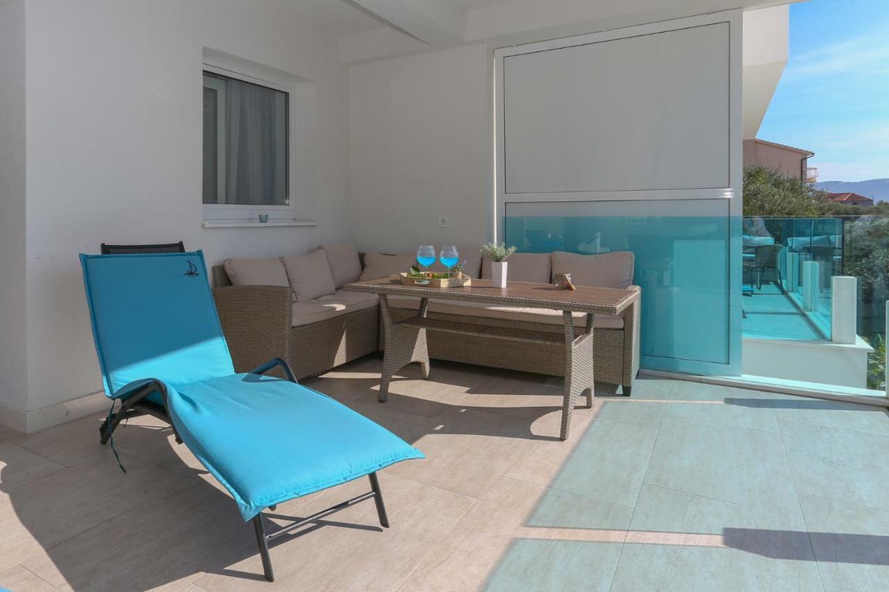 Villa Aqua ซาบอริซ ภายนอก รูปภาพ